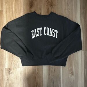 Old Navy women’s cropped sweatshirt, size XS. Like new